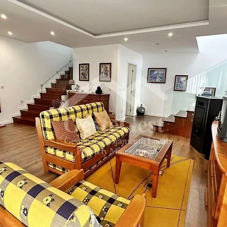 Für 10 Personen Ca 30 M In Lourinha, Regio Centro Ferienhaus *