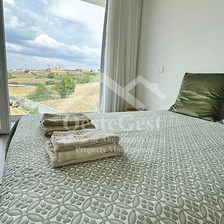 Für 10 Personen Ca 30 M In Lourinha, Regio Centro Ferienhaus Capelas (Lisbon)