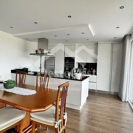 Für 10 Personen Ca 30 M In Lourinha, Regio Centro Ferienhaus